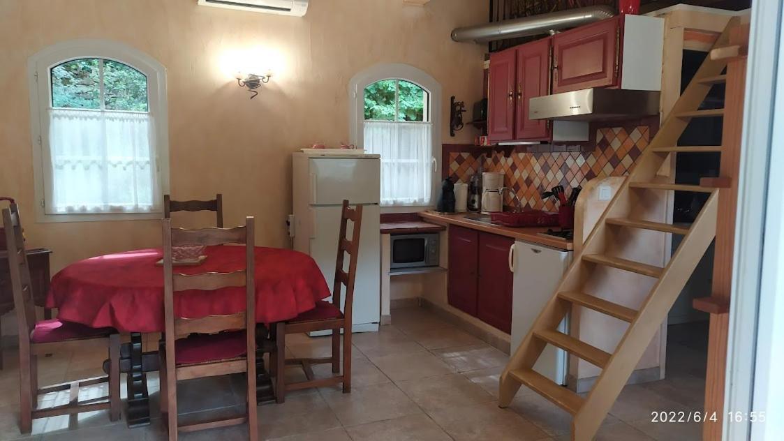Bastide Du Maoupas Gîtes Belgentier Extérieur photo
