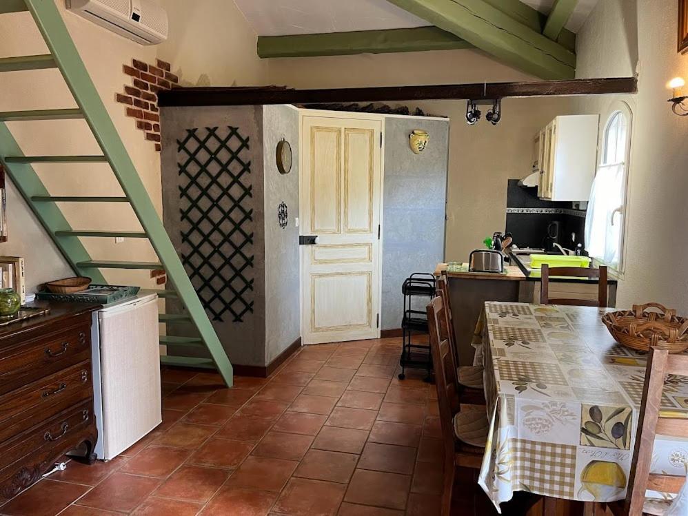 Bastide Du Maoupas Gîtes Belgentier Extérieur photo